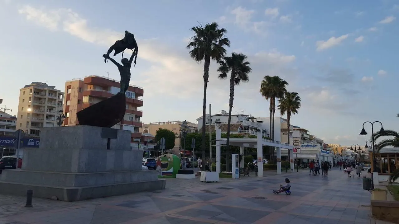 Las Plumas Beach Torremolinos Apartment